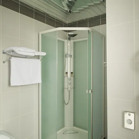 Arena Hotel 3*